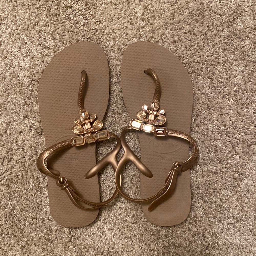 Stuart Weitzman Havianas flip flops. Size 9. Jeweled embellishments. Worn once.